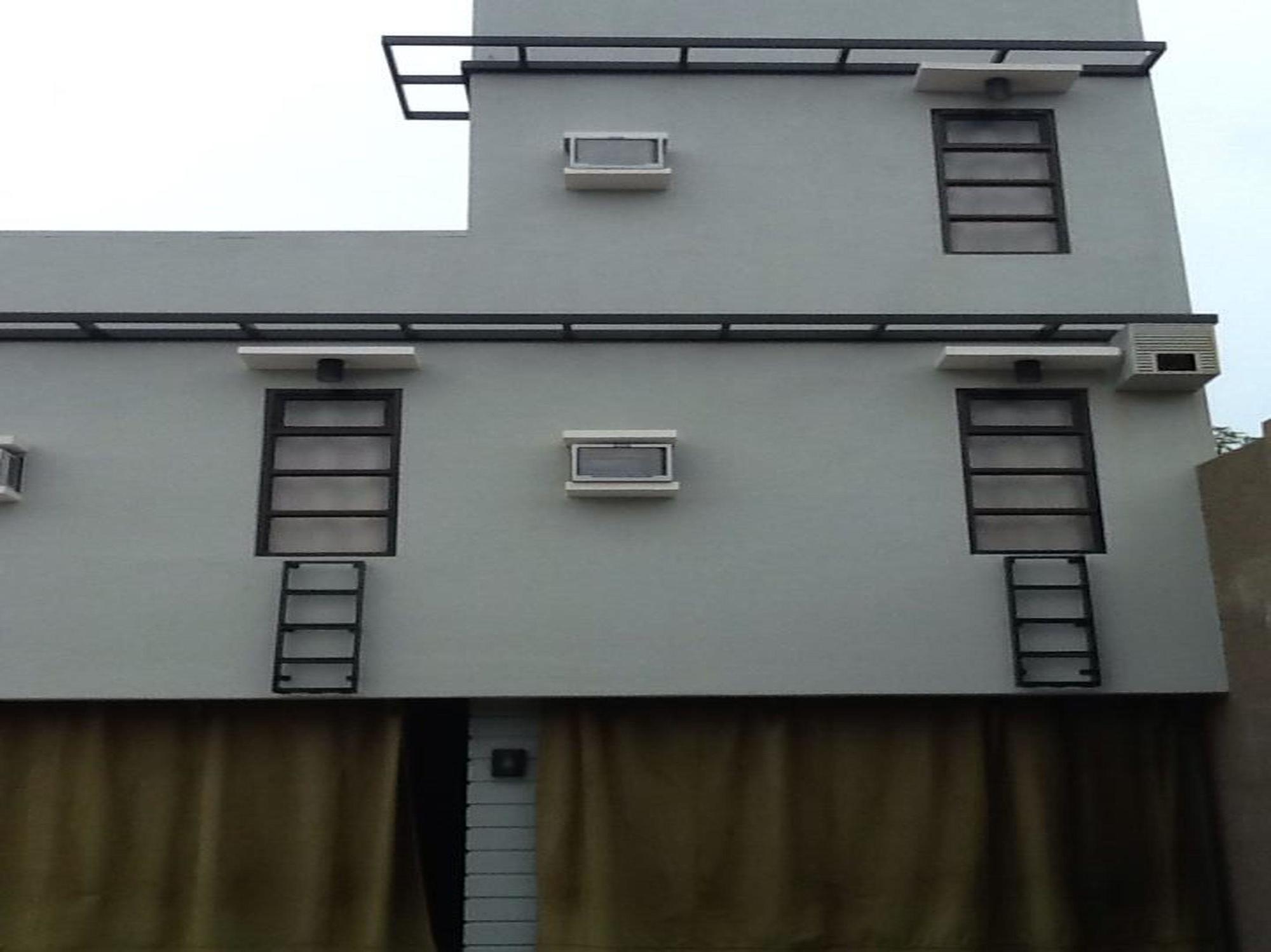 Westgate Hotel Laoag Eksteriør billede