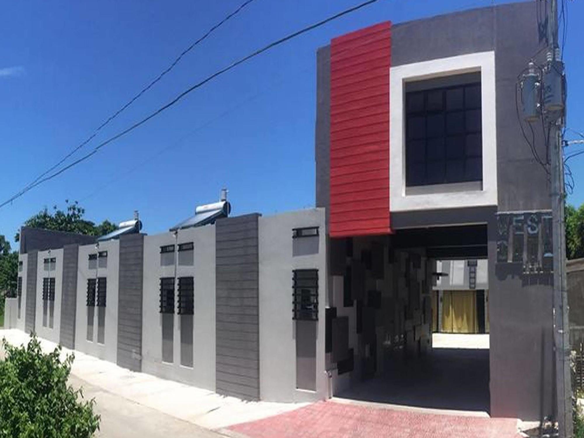 Westgate Hotel Laoag Eksteriør billede