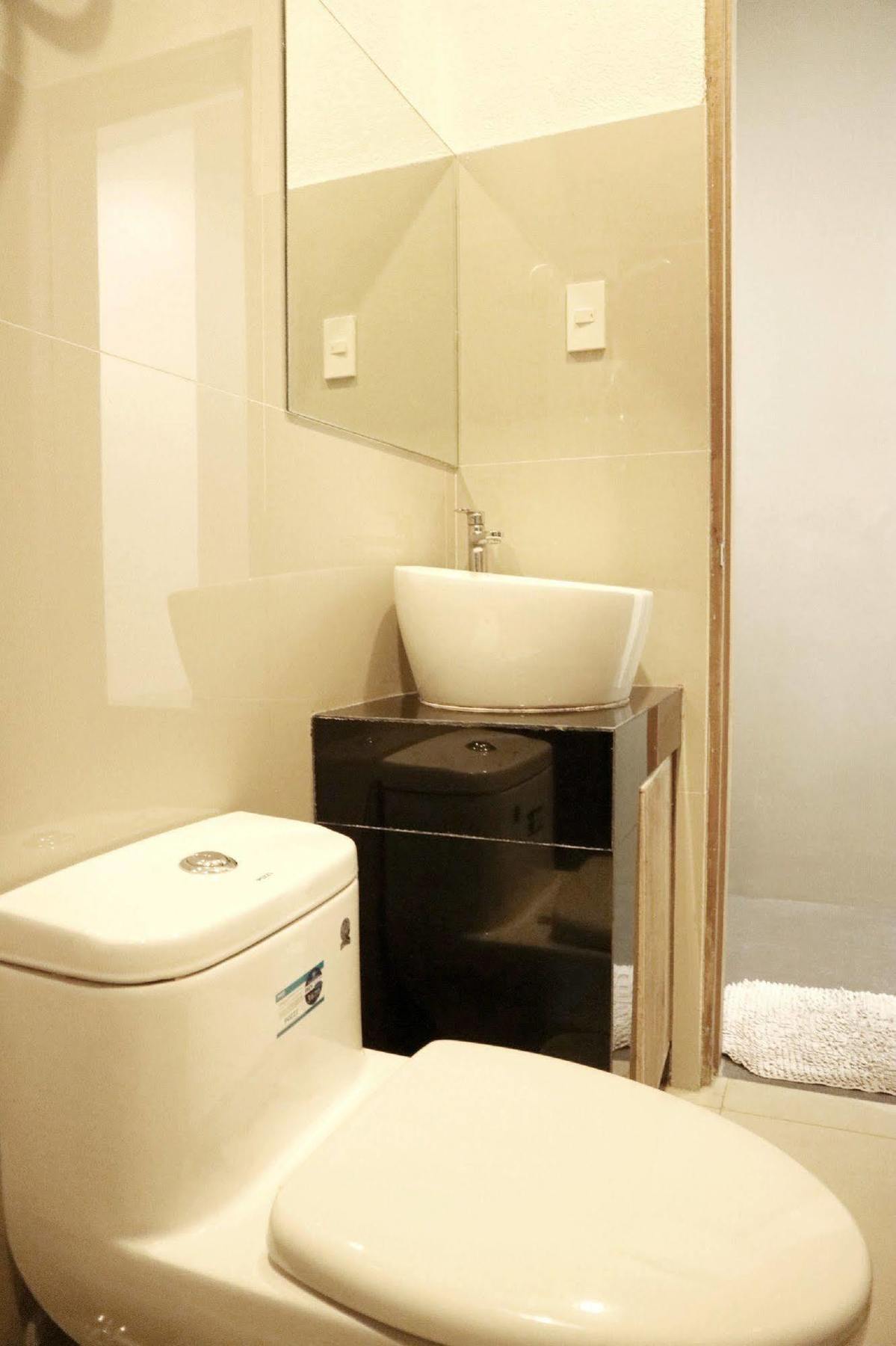 Westgate Hotel Laoag Eksteriør billede