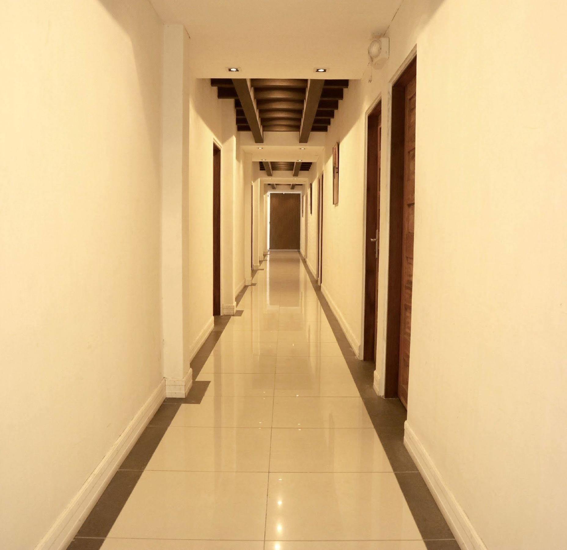 Westgate Hotel Laoag Eksteriør billede