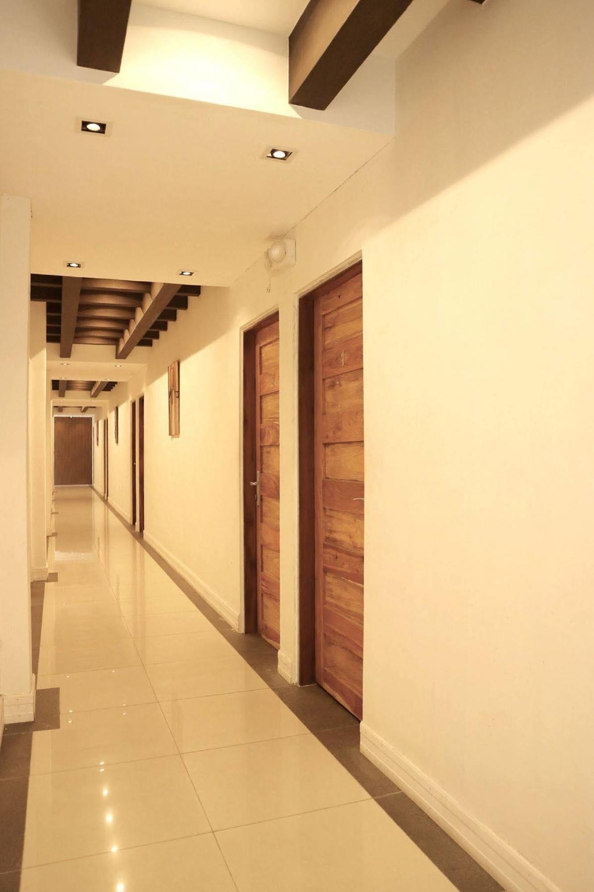 Westgate Hotel Laoag Eksteriør billede