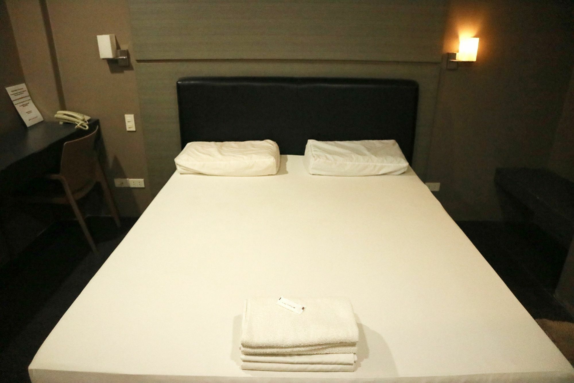 Westgate Hotel Laoag Eksteriør billede