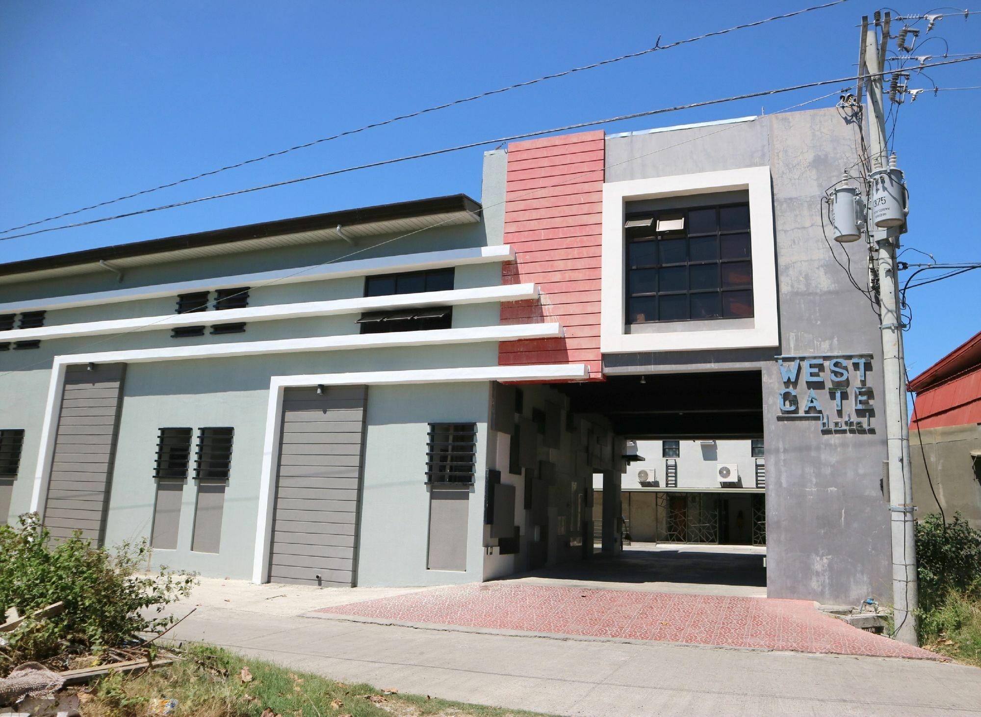 Westgate Hotel Laoag Eksteriør billede