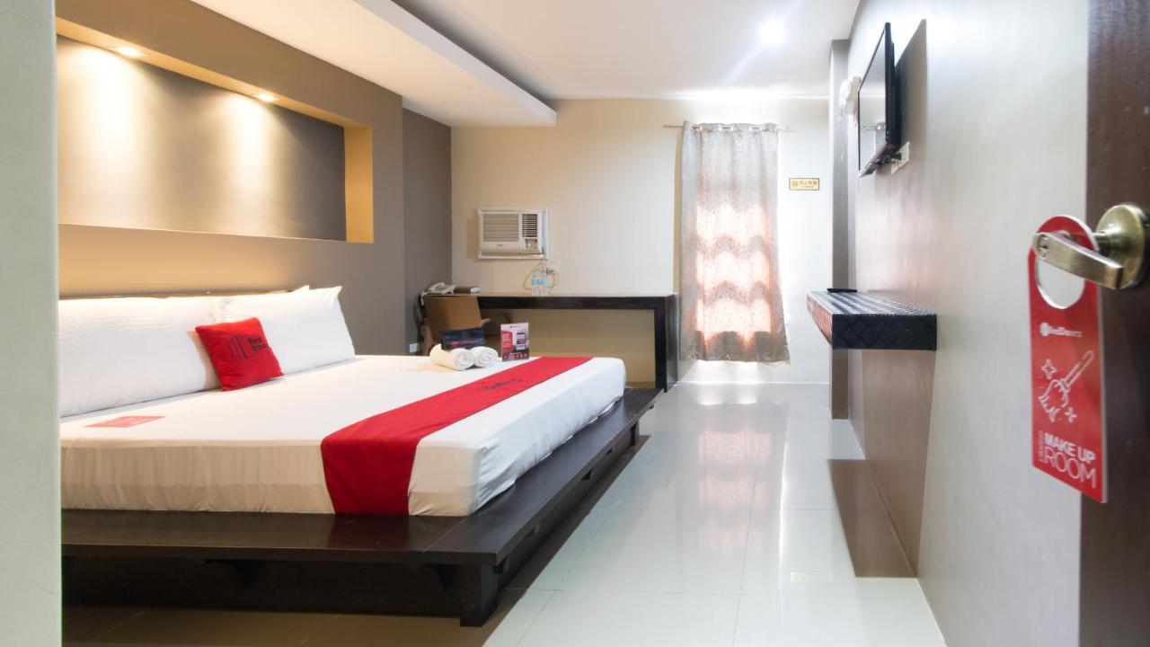 Westgate Hotel Laoag Eksteriør billede